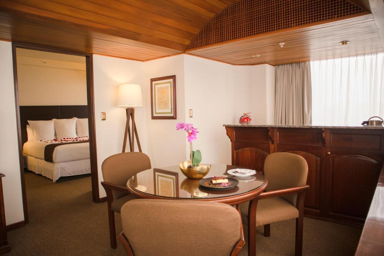 J&A Classic Hotel Lima Zewnętrze zdjęcie Suite at the hotel